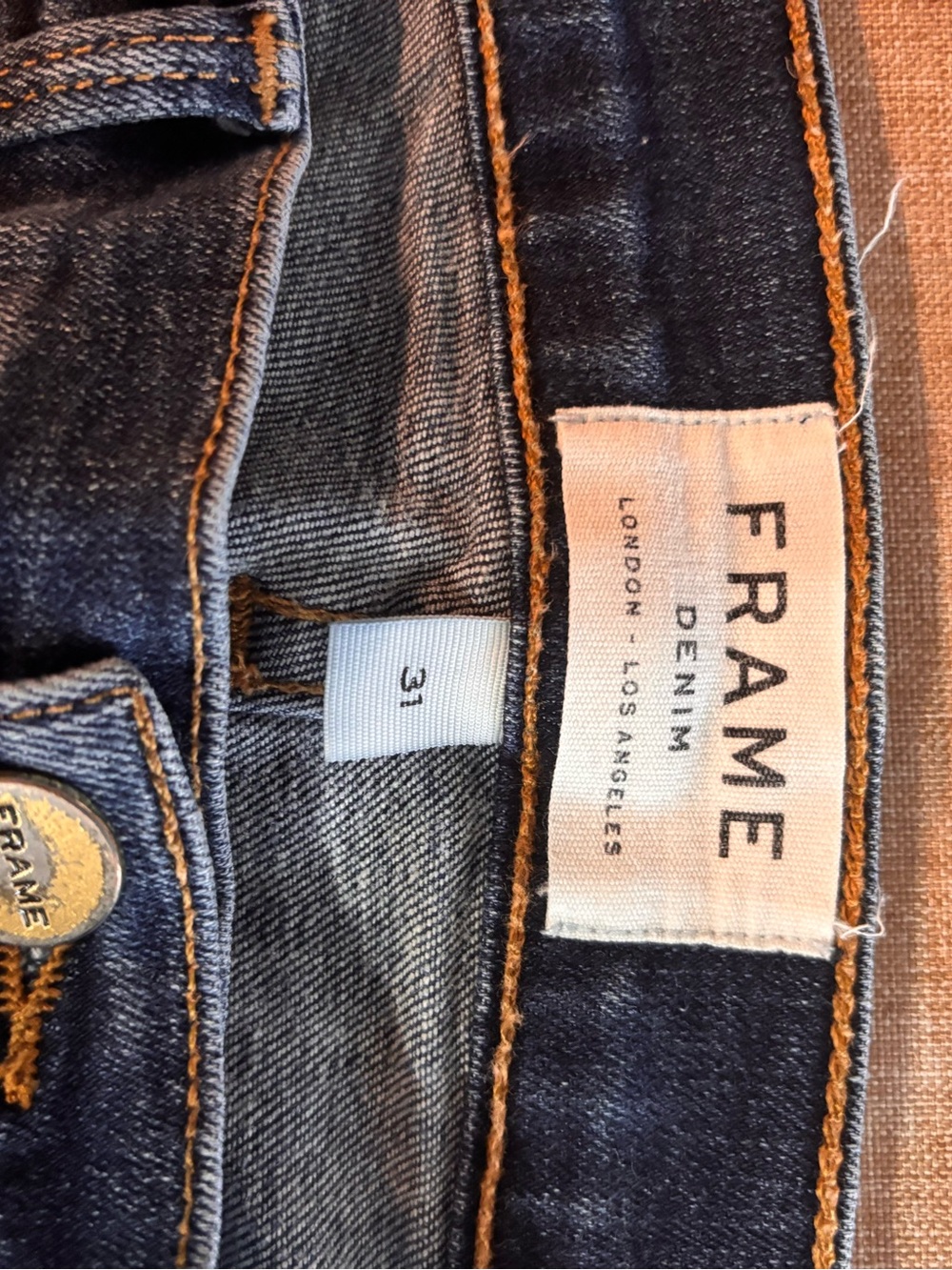 Frame Denim Women’s Dark Indigo Skinny Jeans - Picture 3 of 3